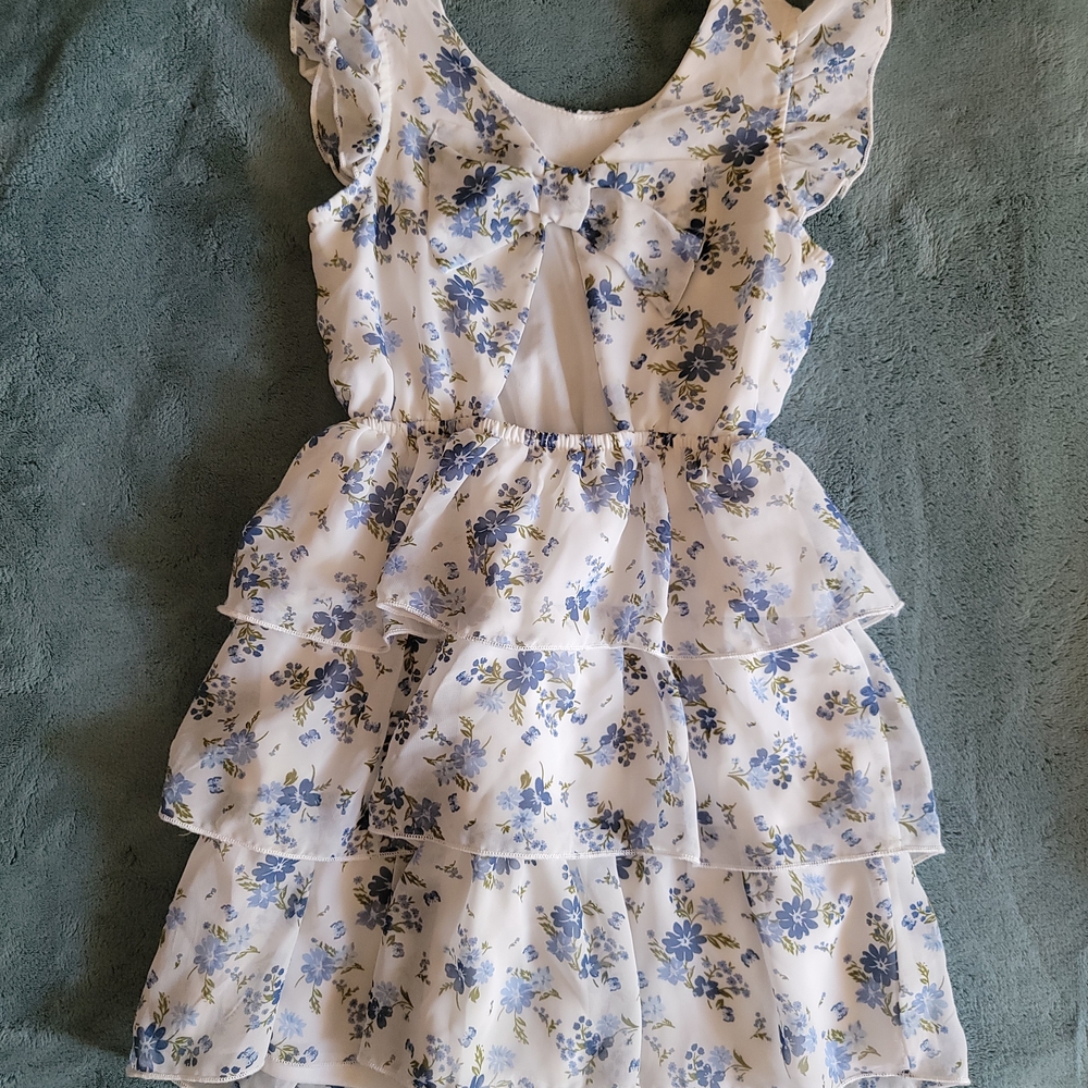 Assorted Girls' Dresses Collection - Picture 10 of 16